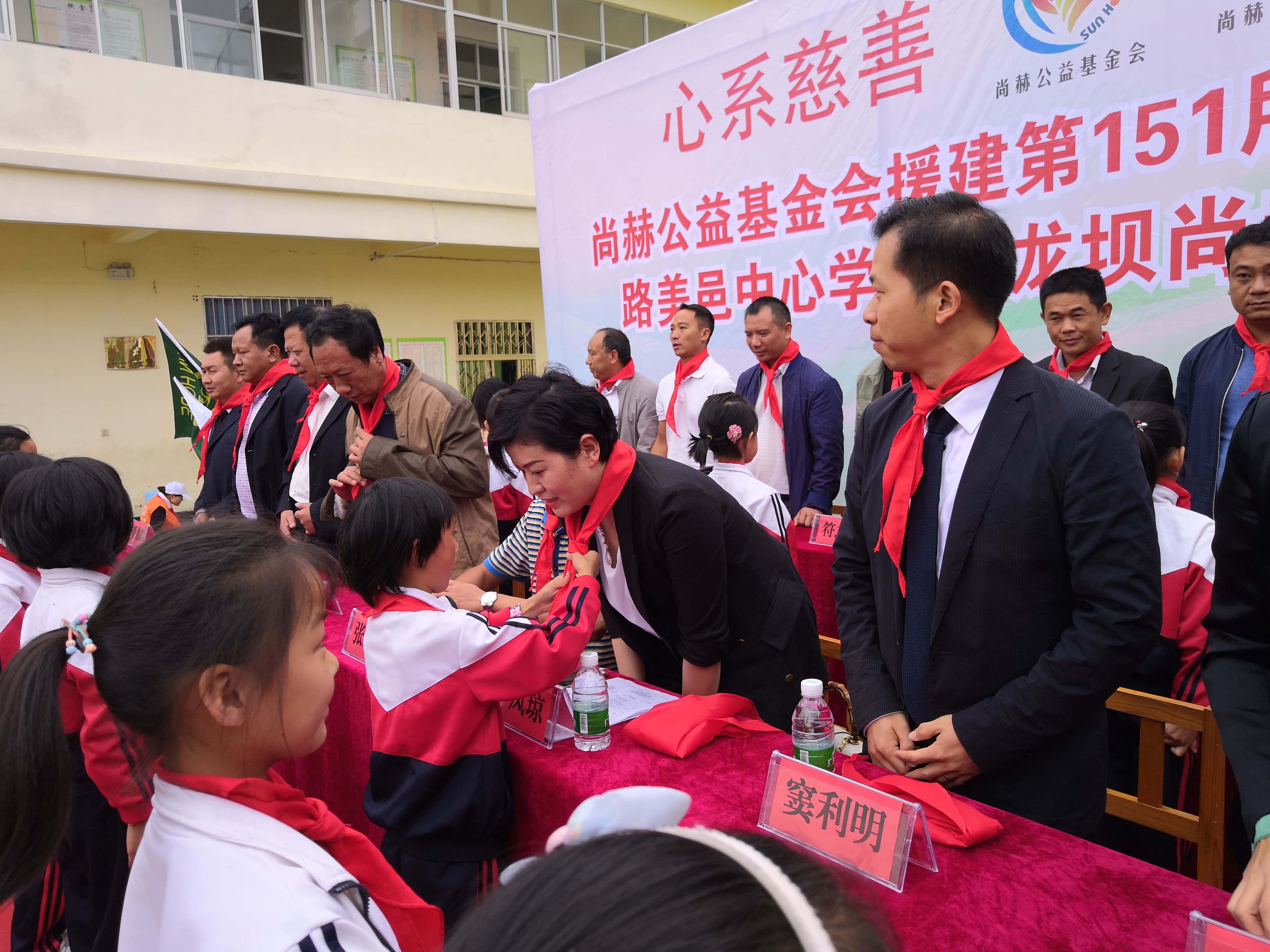 第151所 石林彝族自治县路美邑中心学校鱼龙坝押球官方网站-押球（中国）
李凤琼小学