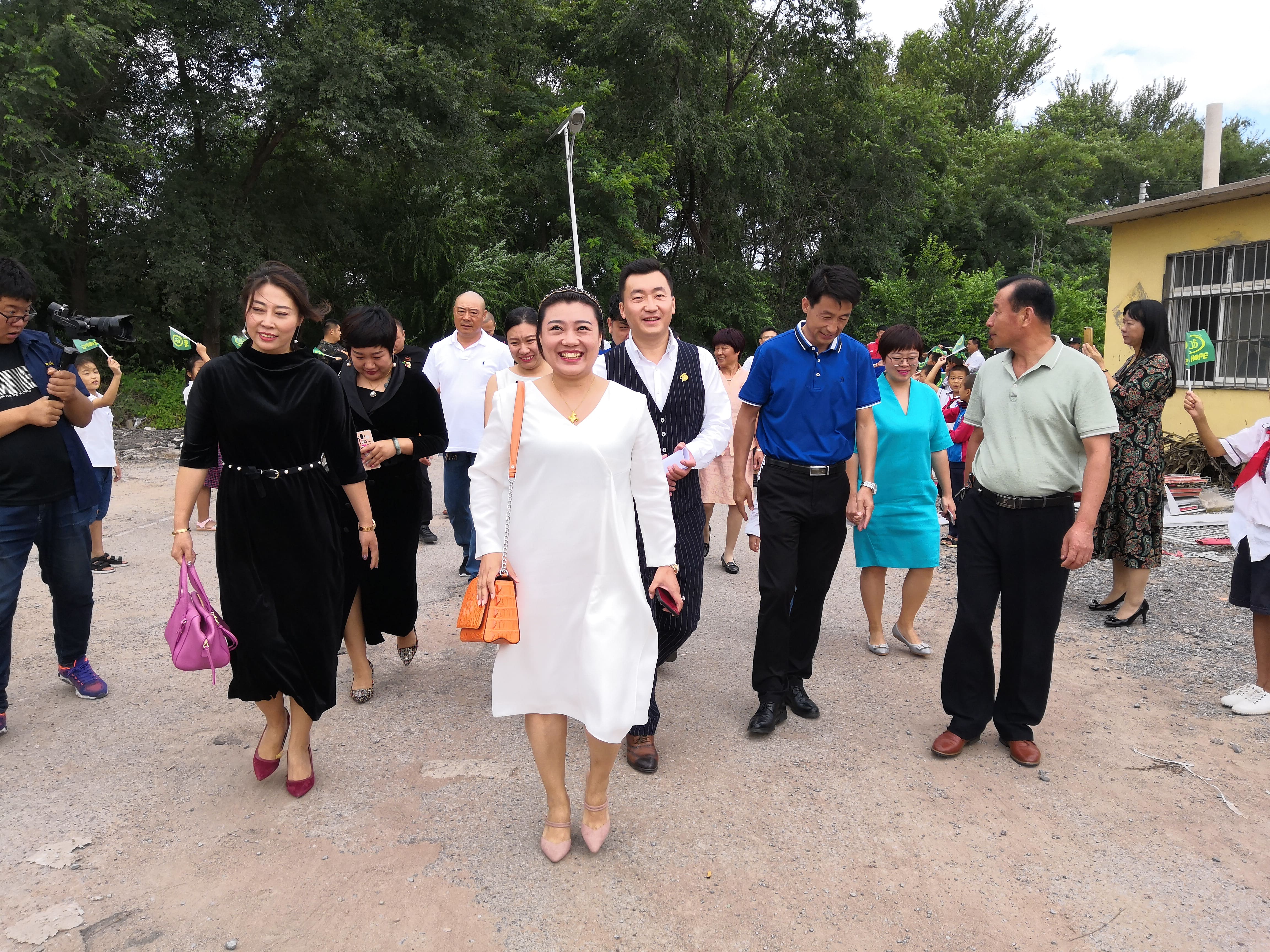 第160所 瓦房店市西杨乡押球官方网站-押球（中国）
李佳燚小学